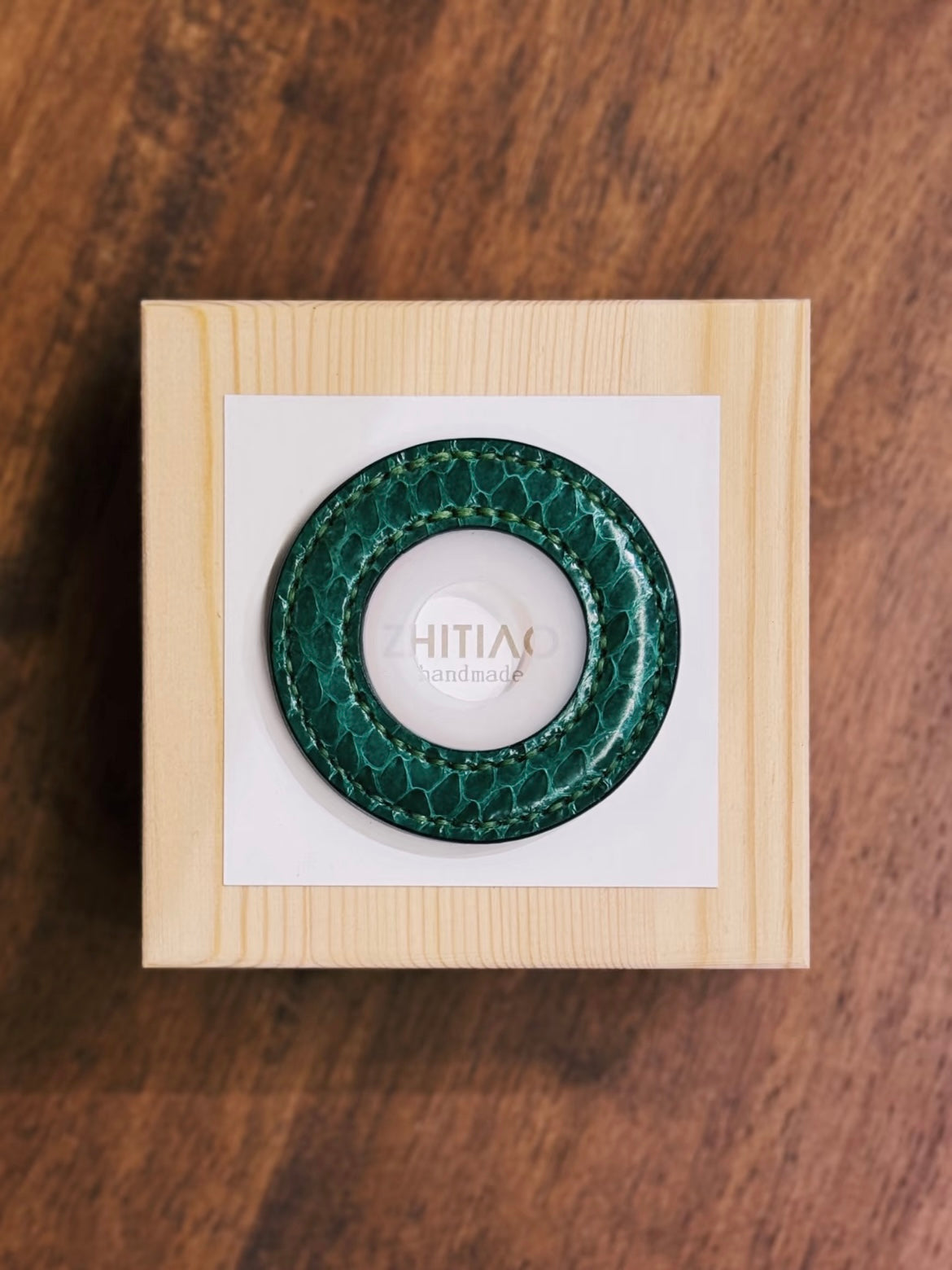 Kendo Tsubadome | Python in emerald green