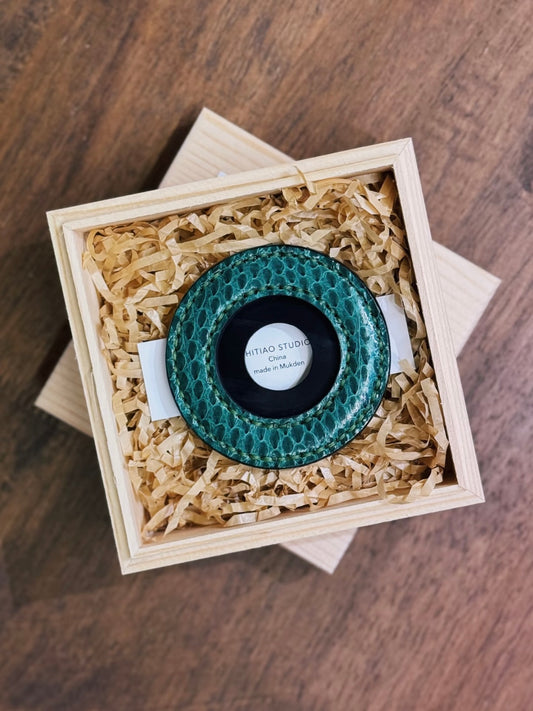 Kendo Tsubadome | Python in emerald green