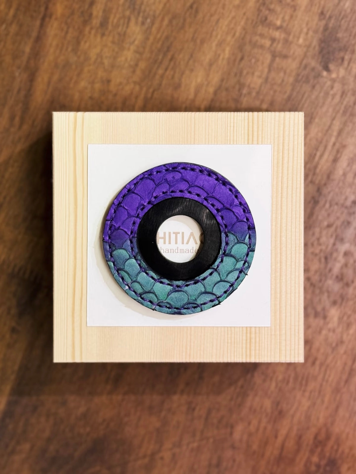 Kendo Tsubadome | "Crap" in purple-to-green ombré